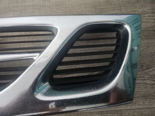 Saab 95 97-01 4677191 Front Grille Very Good Fully Tested 2001 Model - Picture 3 of 6