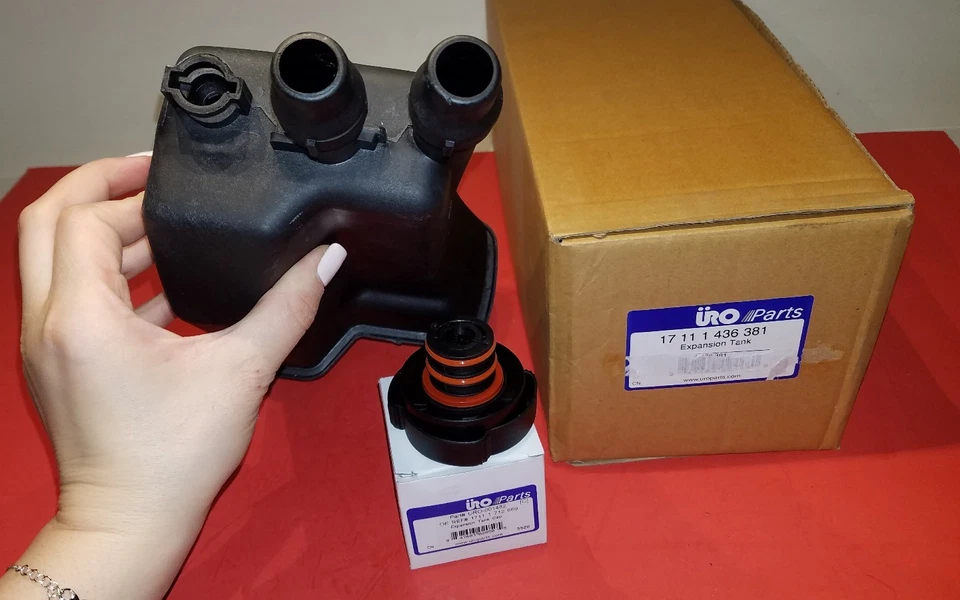 宝马散热器冷却液膨胀瓶罐和盖宝马 E39 E38 E31 Z8 坦克 + CAP — 第 2/4 张图片