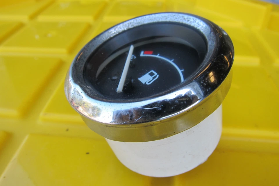 1996-2003 Triumph Trophy 3 900 4 1200 Gas Petrol Fuel Tank Level Gauge T2500295 - Image 2 of 4