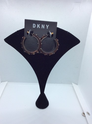 $38 DKNY GOLD TONE & HORN HOOP EARRINGS JRR8 - Picture 3 of 6