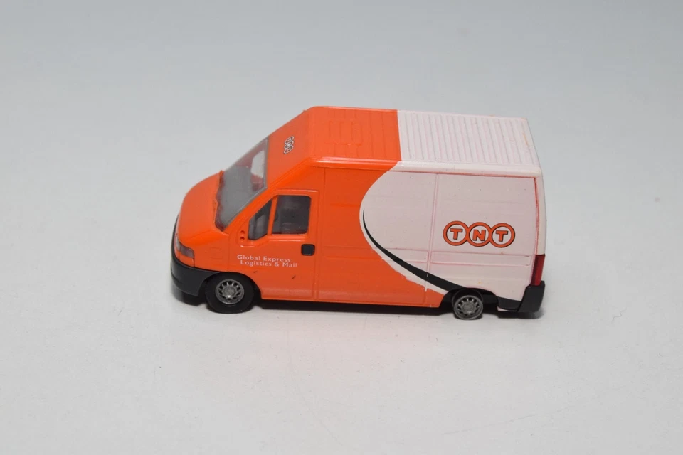 B54 1:87 BUSCH FIAT DUCATO VAN BUS TNT GLOBAL EXPRESS DISCRETE CONDIZIONI. - Immagine 2 di 4