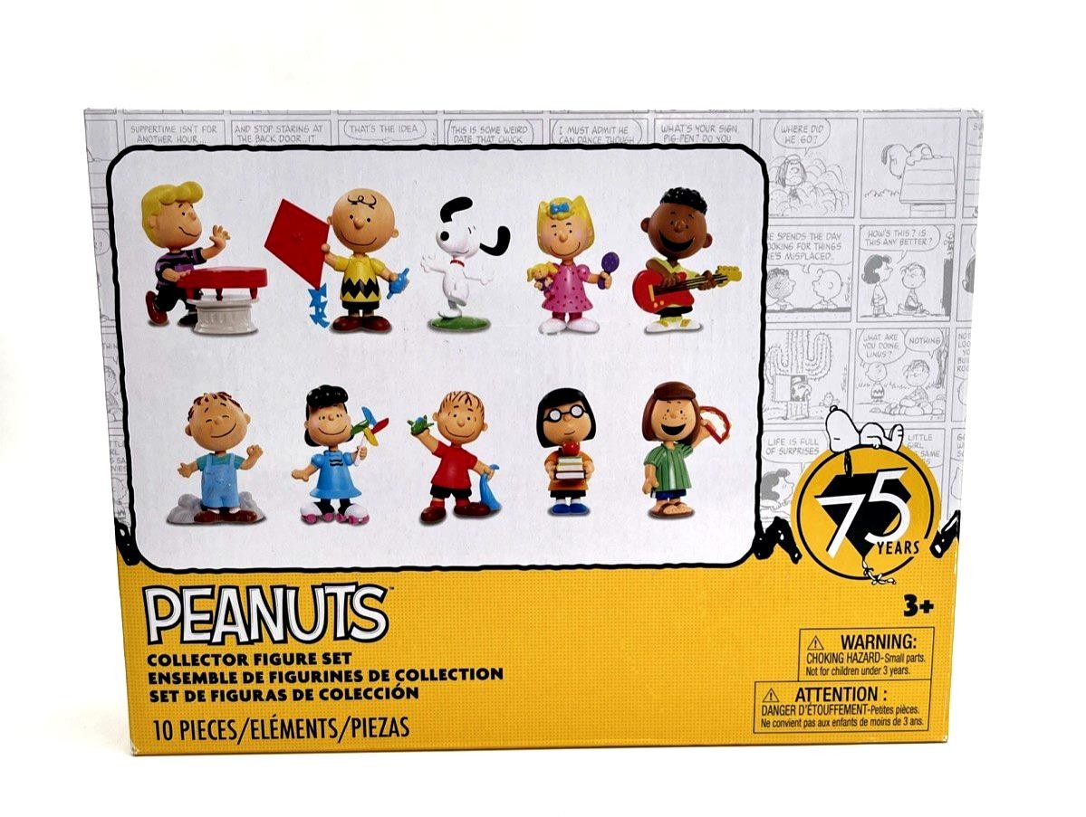 Peanuts Charlie Brown Collector Figure Set Snoopy Lucy Sally Patty
