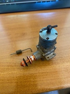 ETA 15 funkgesteuerter luftgekühlter Modellflugdieselmotor.