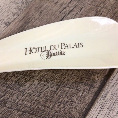 Vintage HOTEL DU PALAIS Biarritz Plastic Shoehorn Advertisement