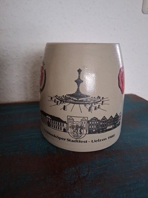 Bierkrug Berliner Kindl mit  Wappen Hansestadt Uelzen 0,5 l 1980