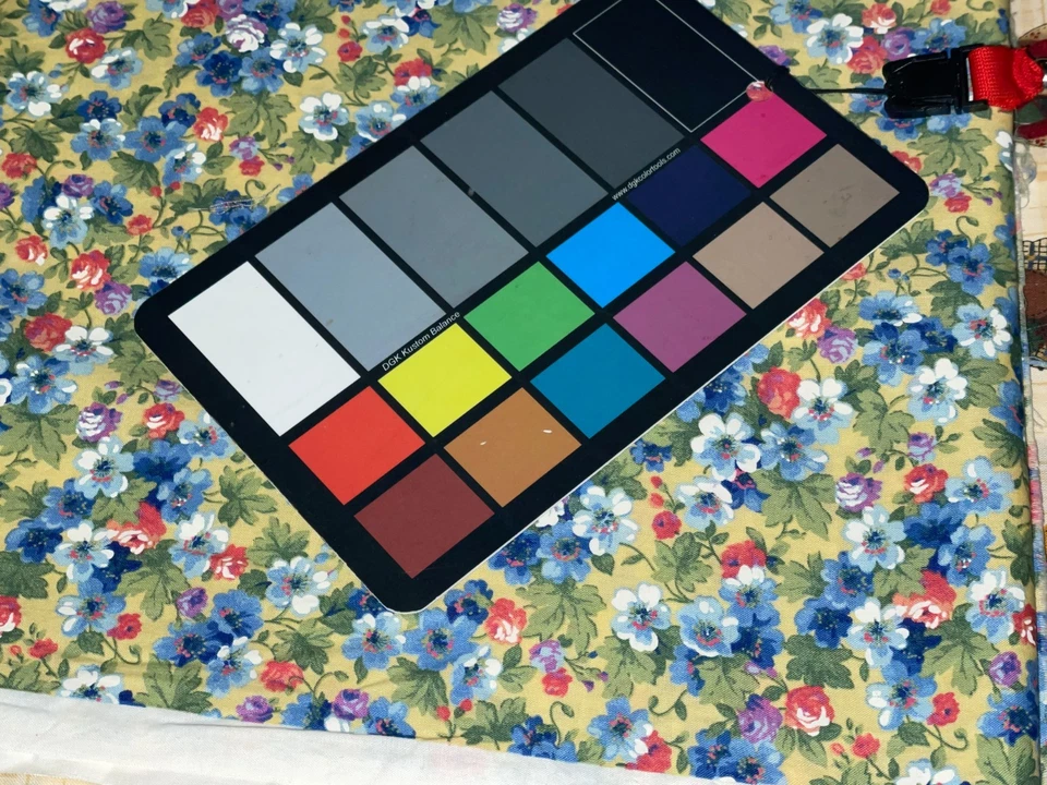 Por 1/2 yarda Joan Kessler Concord Vintage Azul Rosa Floral sobre Tela de Algodón Amarillo Foto 4 de 4