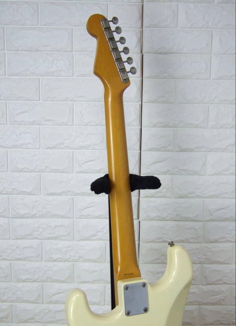 Electric Guitar Fender Japan ST62-70 Stratocaster 1987-1988 with