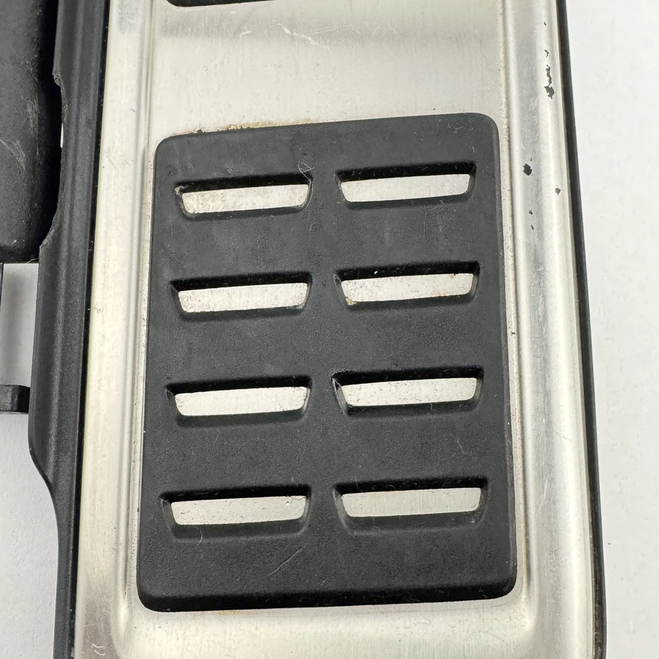 Cubierta reposapiés pedal muerto Volkswagen GTI Golf R 5Q1864551A OEM 2015-2020 Foto 4 de 4