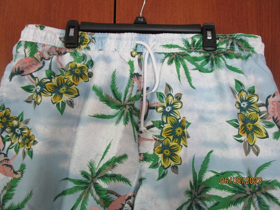 Trader Bay Swim Trunks Flamingo Sz XL Polyester Waist 38 +  Side 19  Inseam 7 in - Image 2 of 4