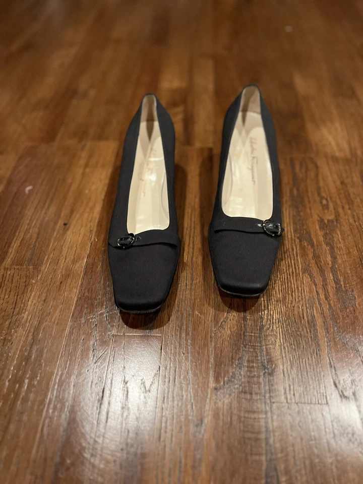 Zapatos de salón Ferragamo auténticos Salvatore Ferragamo Minuetto negros talla 10,5 Foto 3 de 4