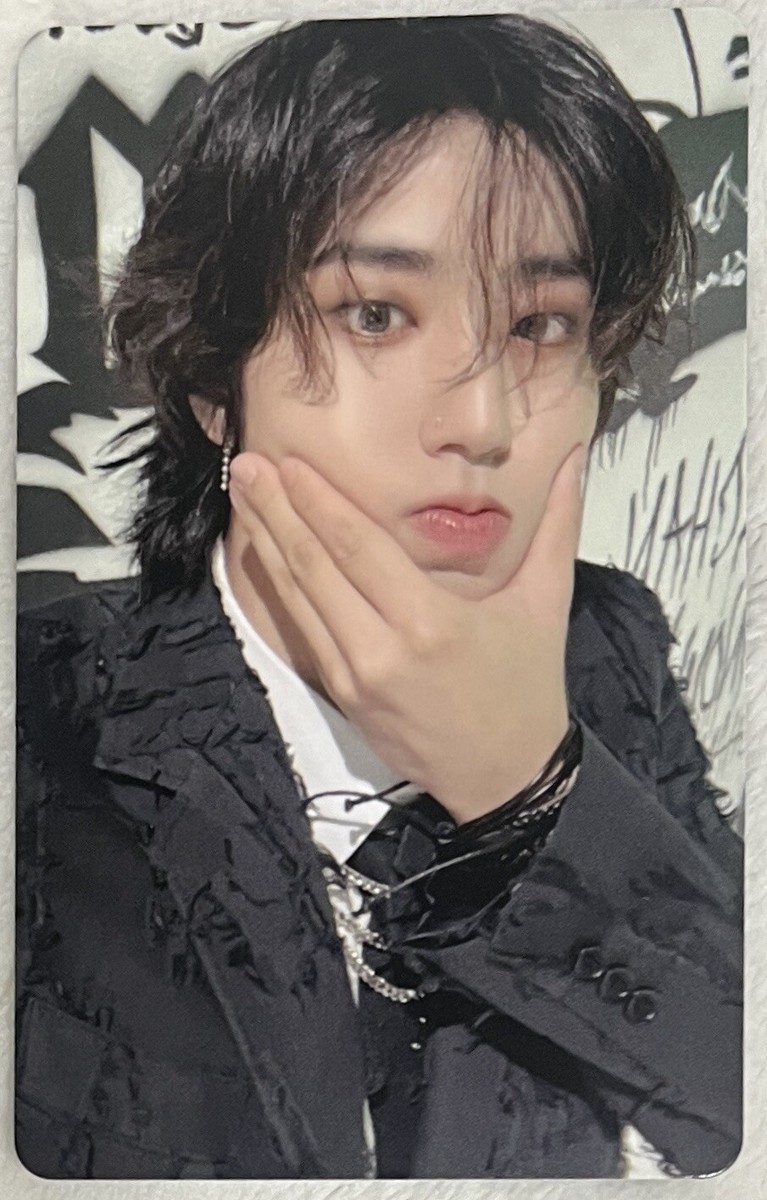 StrayKids ポストカードセット dominATE SEOUL ヒョンジン s-l1200.png