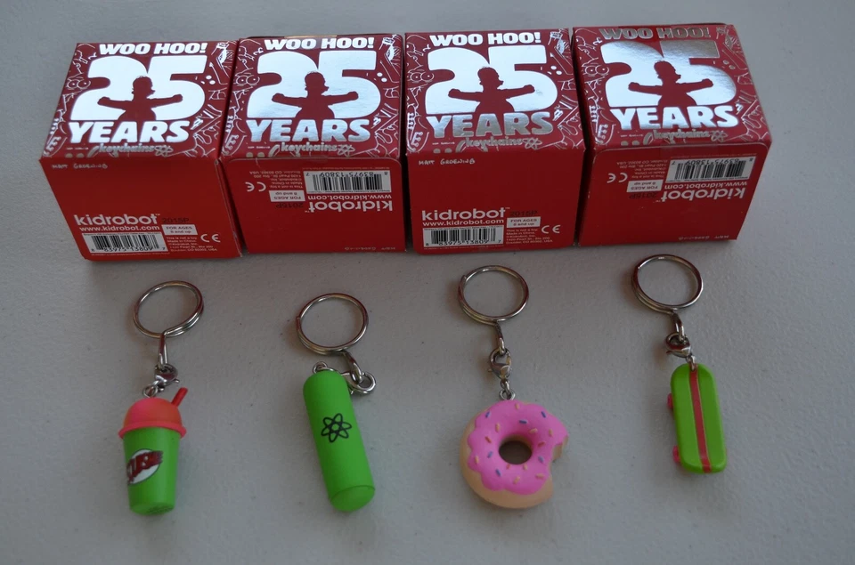 (5 Pack) The Simpsons: 25th Anniversary Keychains - Donut, Squishee, Hellfish - Image 3 of 4