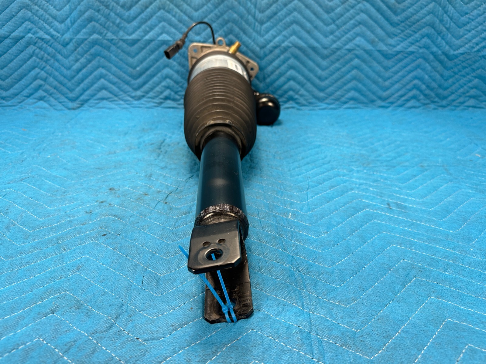 Bentley Flying Spur Rear Air Shock Absorber Strut Passenger Side 29k 06-12 OEM