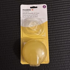 Medela Contact Nipple Shield  Case 24mm W/Case 2 Shields 101034107