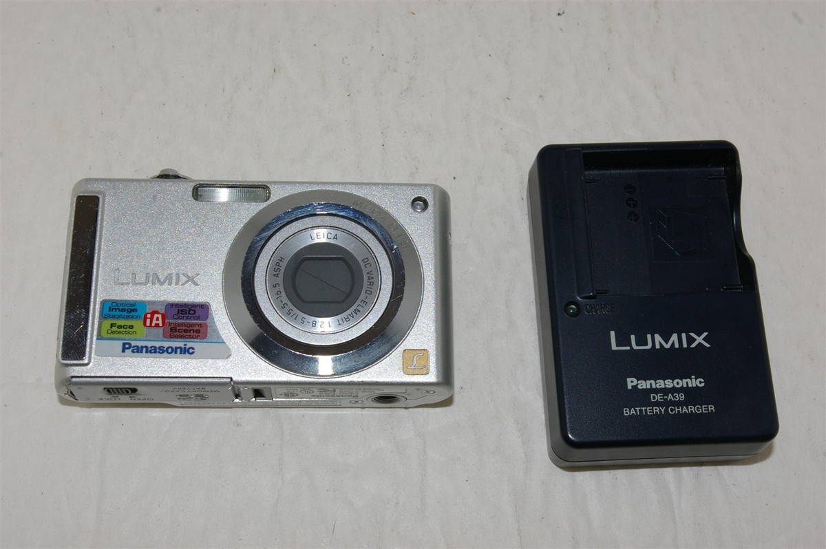 パナソニック デジタルカメラ LUMIX (ルミックス) FS3 シルバー DMC 