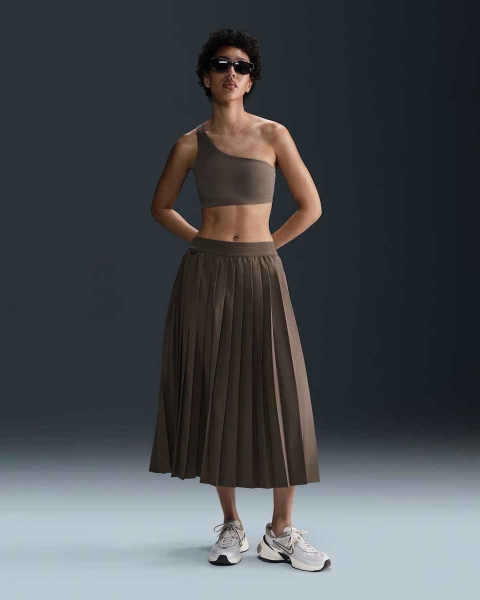 NEW $160 Nike 24.7 PerfectStretch Brown Dri Fit Pleated Skirt