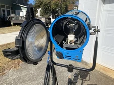 ARRI 1000W 1K Tungsten Fresnel Movie Light w/Barndoor, 4 Scrims ~ L1.80500.A #2