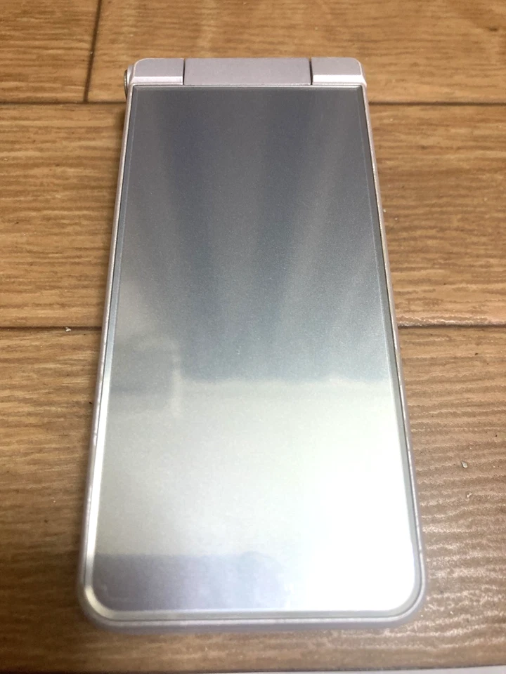 SHARP AQUOS Keitai 2 601SH 602SH White Flip phone Unlocked SIM From Japan - Image 4 of 4
