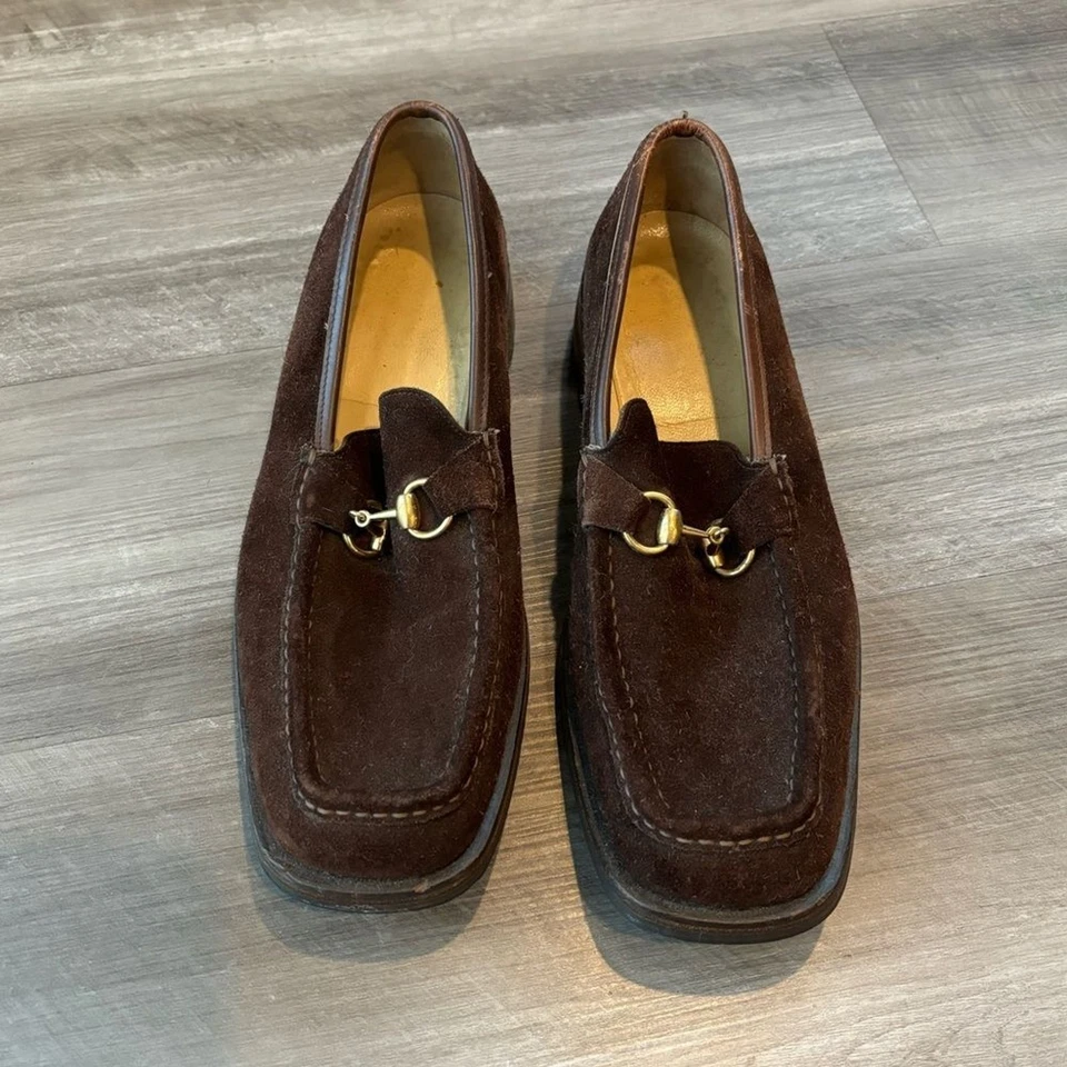 Mocassim masculino Gucci marrom camurça slip-on cavalo-bit sola Vibram vintage - Imagem 2 de 4