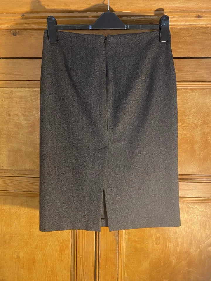 United Colours of Benetton Women's Pencil Skirt Size 12 (40) Charcoal Grey - Image 2 of 4