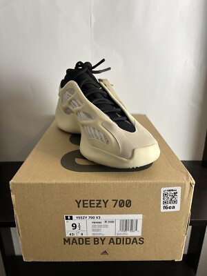 DS Men Size 9.5 - adidas Yeezy Boost 700 V3 Azael
