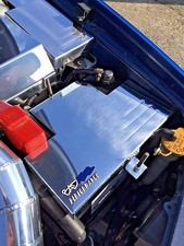 PARA SUBARU STI, WRX, CUBIERTA DE BATERÍA PULIDA, CUBIERTA DE ESTILO DE MOTOR SUBARU.