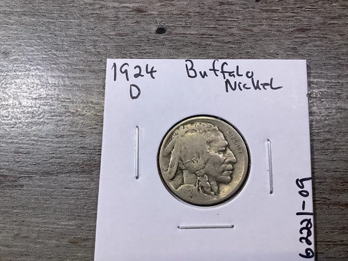 1924 D Buffalo Nickel in Very Fine Condition from Denver Mint 062221 09i