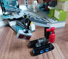 LEGO Marvel: Iron Man: Malibu Mansion Attack (76007)