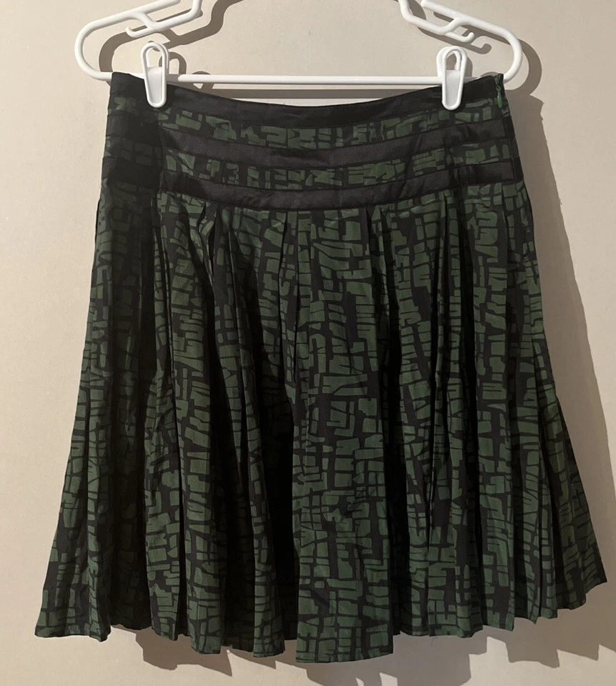 French Connection Pleated Skirt Size 10 Silk/Cotton Flowy Preppy Dark Academia - Image 2 of 4