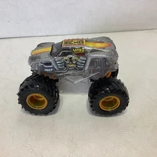 Monster Jam 1:64 Scale Max-D Diecast Monster Truck