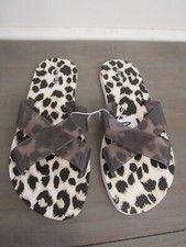 Old Navy Big Leopard Print Flip Flops Two Strap Sandals Size 9: Brand New