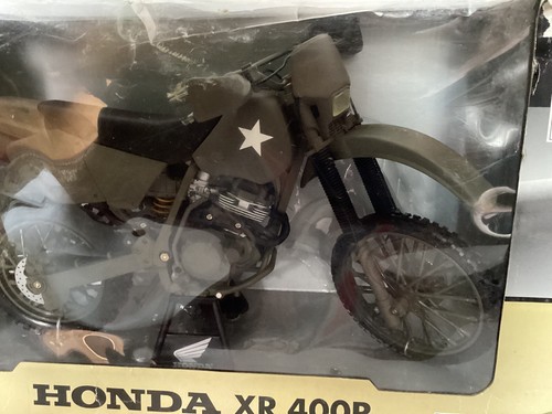 Honda XR 400R Motorcycle 1/6 Scale Army Dirt Bike - Picture 3 of 7