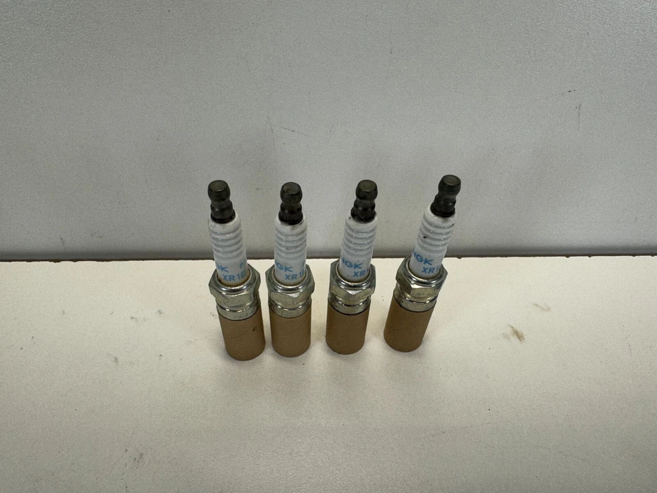 Aston Martin DB9 DBS Vanquish Rapide Virage V12 Vantage Zagato Spark Plugs Set - Image 4 of 4