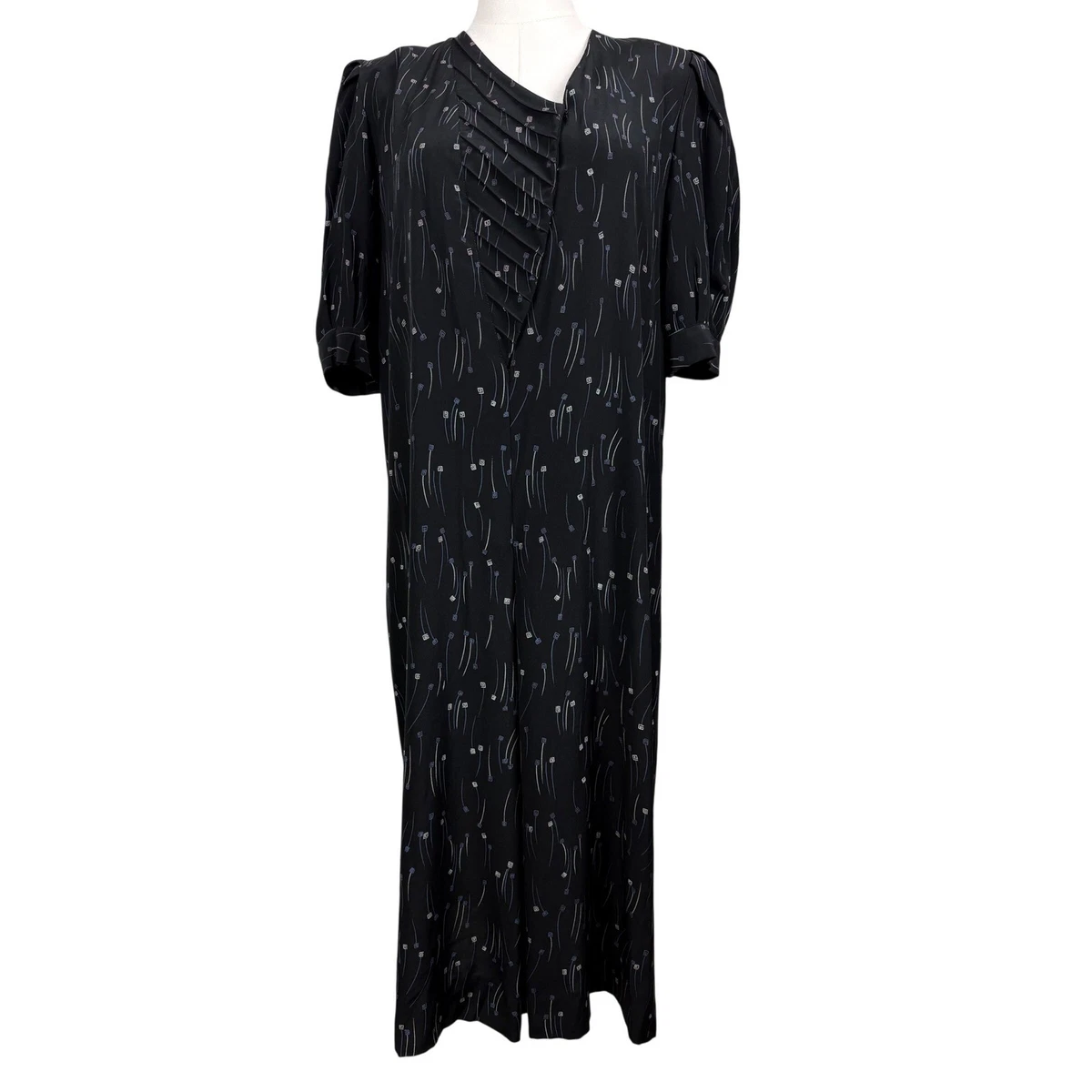 ebay silk dress This vintage 90s, pure silk gown found on none other than eBay