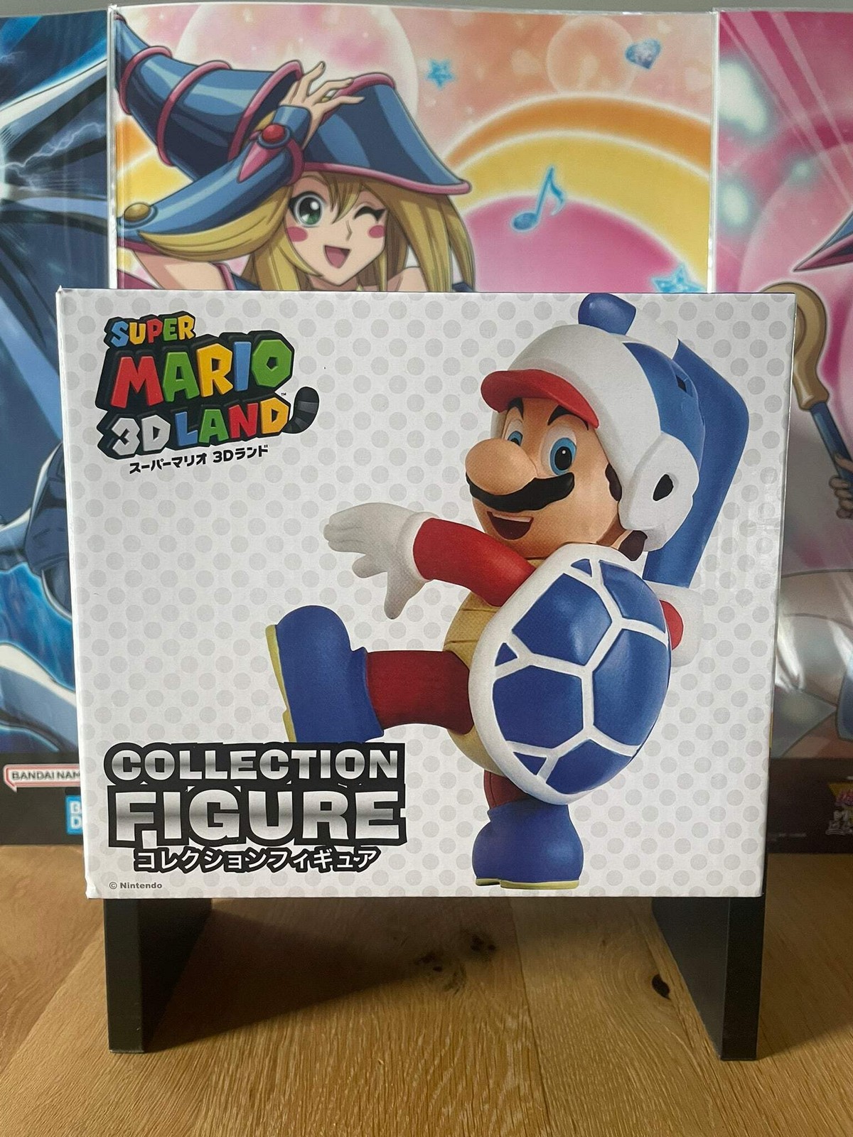 Figurine Mario Boomerang Bro sur socle pour décorer un bureau ou une étagère de geek