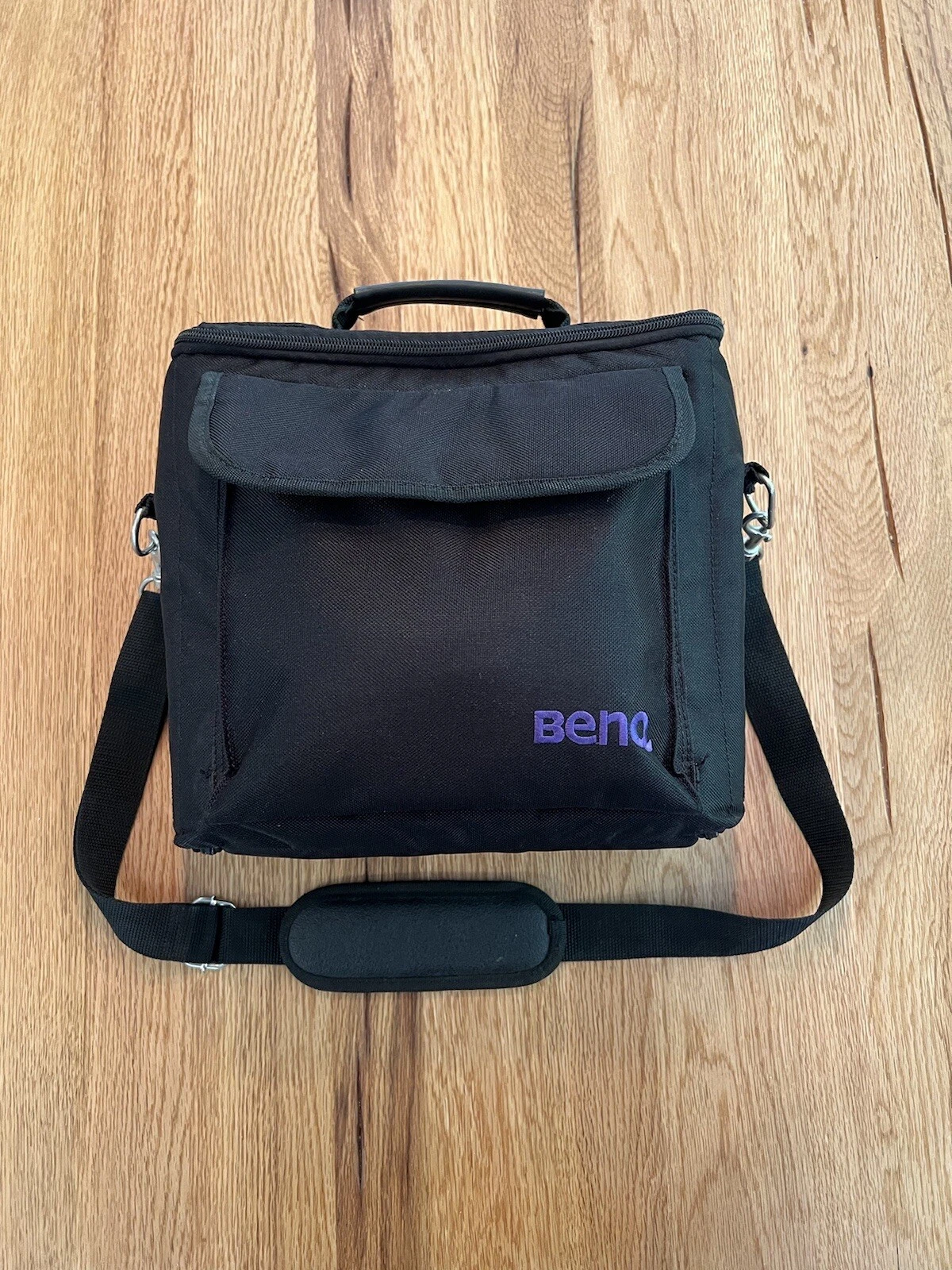 BenQ PB7110 Black And Silver Projector With Accessories And Bag Turns On 8
