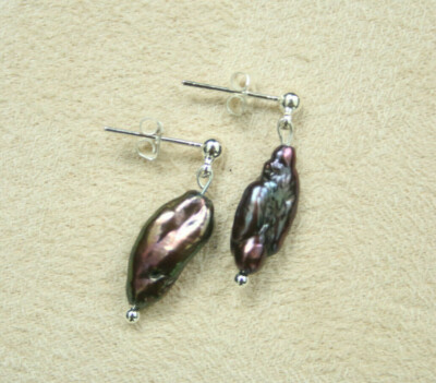 Biwa Ohrringe Perle Pfau schwarz 15 mm Ohrhänger 23 mm