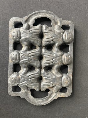 John Wright Cast Iron Gingerbread Man Mold | Vintage Gem Muffin Pan | USA