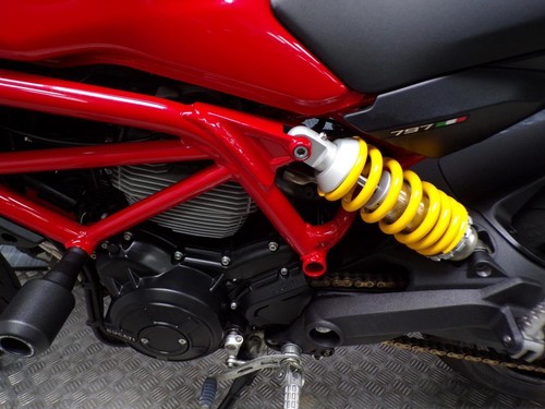 2018 DUCATI MONSTER 797 WITH ONLY 4831 MILES FROM NEW - Picture 9 of 20