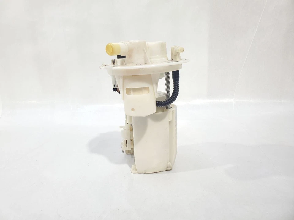 Hyundai Veloster 2012 2013 2014 OEM bomba de combustible 1,6 L Foto 2 de 4