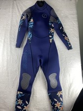 Seavenger Women's 3mm Dark Floral Full Wetsuit Blue Snorkeling Fins Size 7