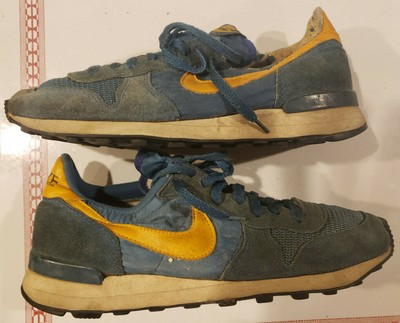 yellow nike internationalist