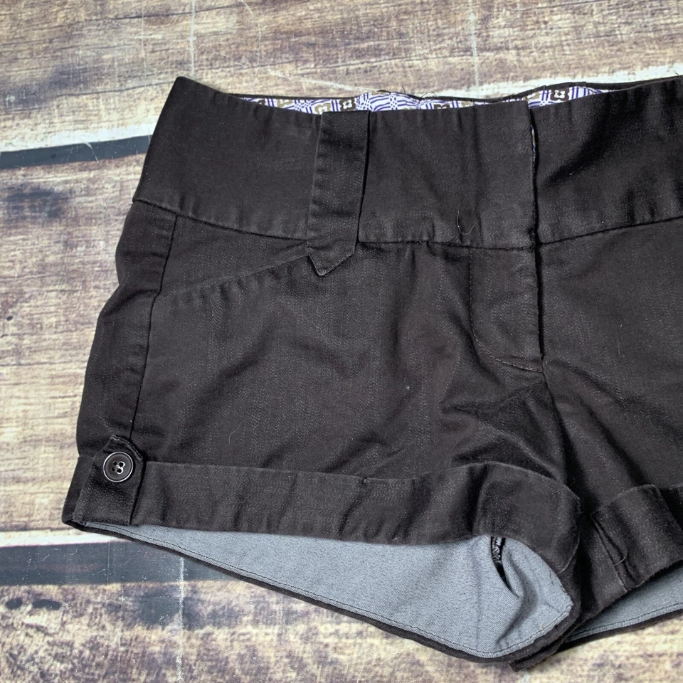 Pantalones Cortos Charlotte Russe Mujer Marrón Oscuro Talla 7 Bolsillos con Solapa Puños Cintura 30 Foto 2 de 4
