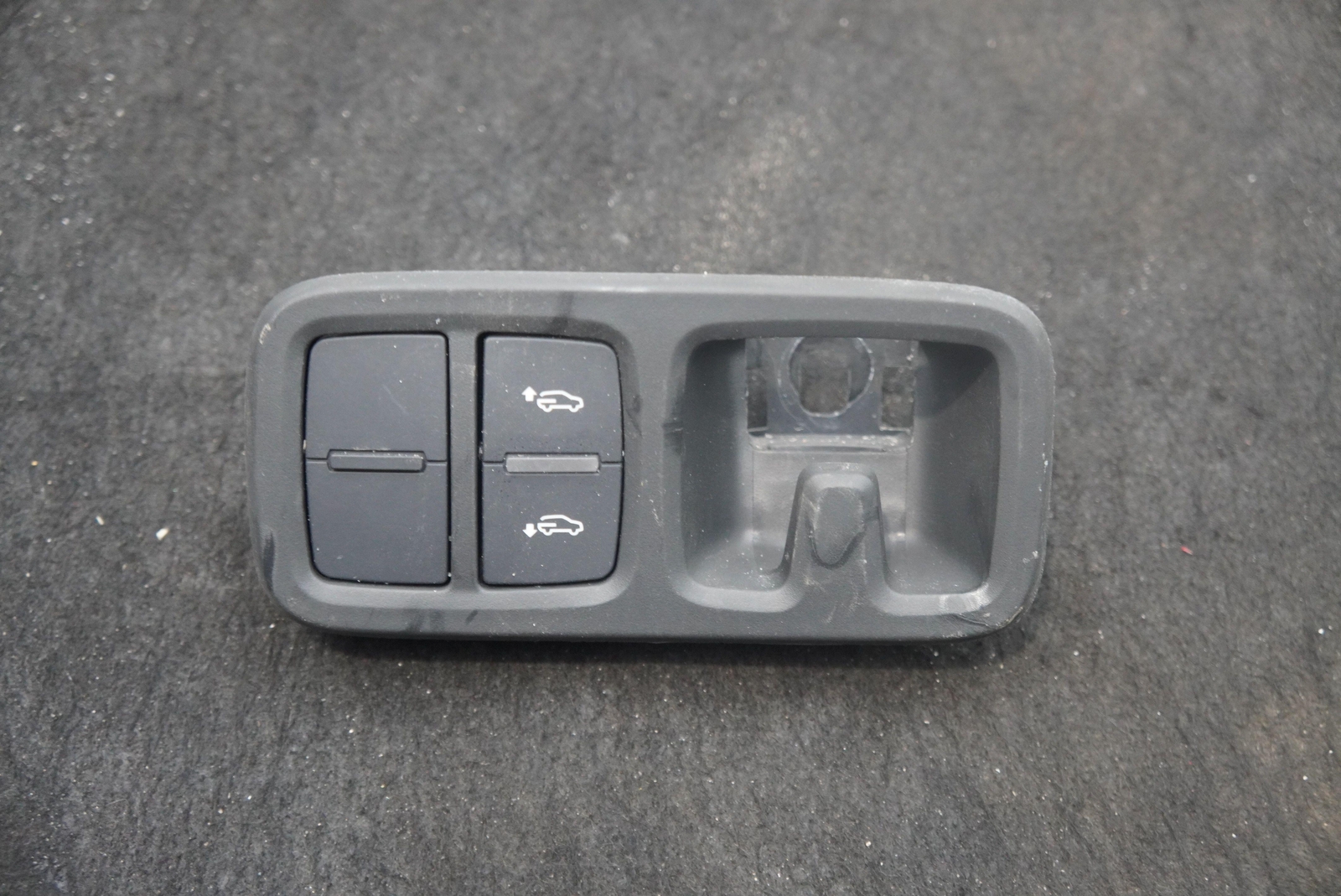 Rear Trunk Lid Tail Gate Load Edge Lowering Switch 4M0959511E Lamborghini Urus