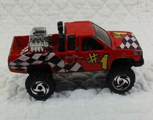 Hot Wheels #131 1991 Nissan Hardbody Lifted Pickup Truck (3" Long, 1 1/2" Tall) - Picture 8 of 13