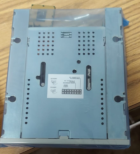 Seagate STD224000N Tape Drive with CD and Manual - Picture 2 of 7