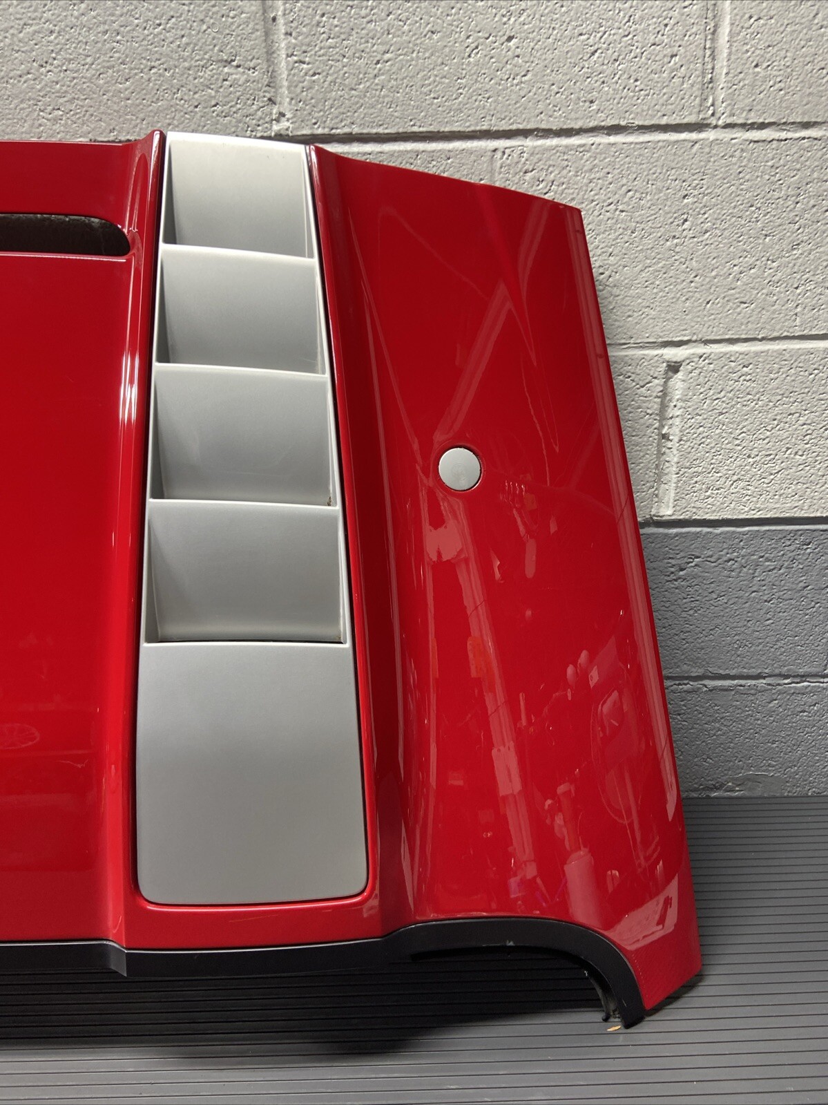 2014-2015 Audi R8 42 Spyder 5.2L Convertible Trunk Lid Cover Red OEM *NOTE*