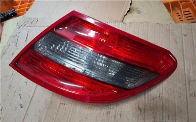 Feu Arrière Droit Mercedes-Benz clase c item23 21 c 200 cdi blueefficiency - Photo 1/4
