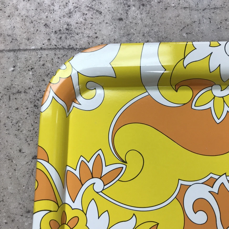 JUEGO 2 BANDEJAS DE SERVIR TV DE METAL PSICODÉLICO HIPPIE AMARILLO NARANJA BLANCO MOD AÑOS 60 DE COLECCIÓN Foto 3 de 4
