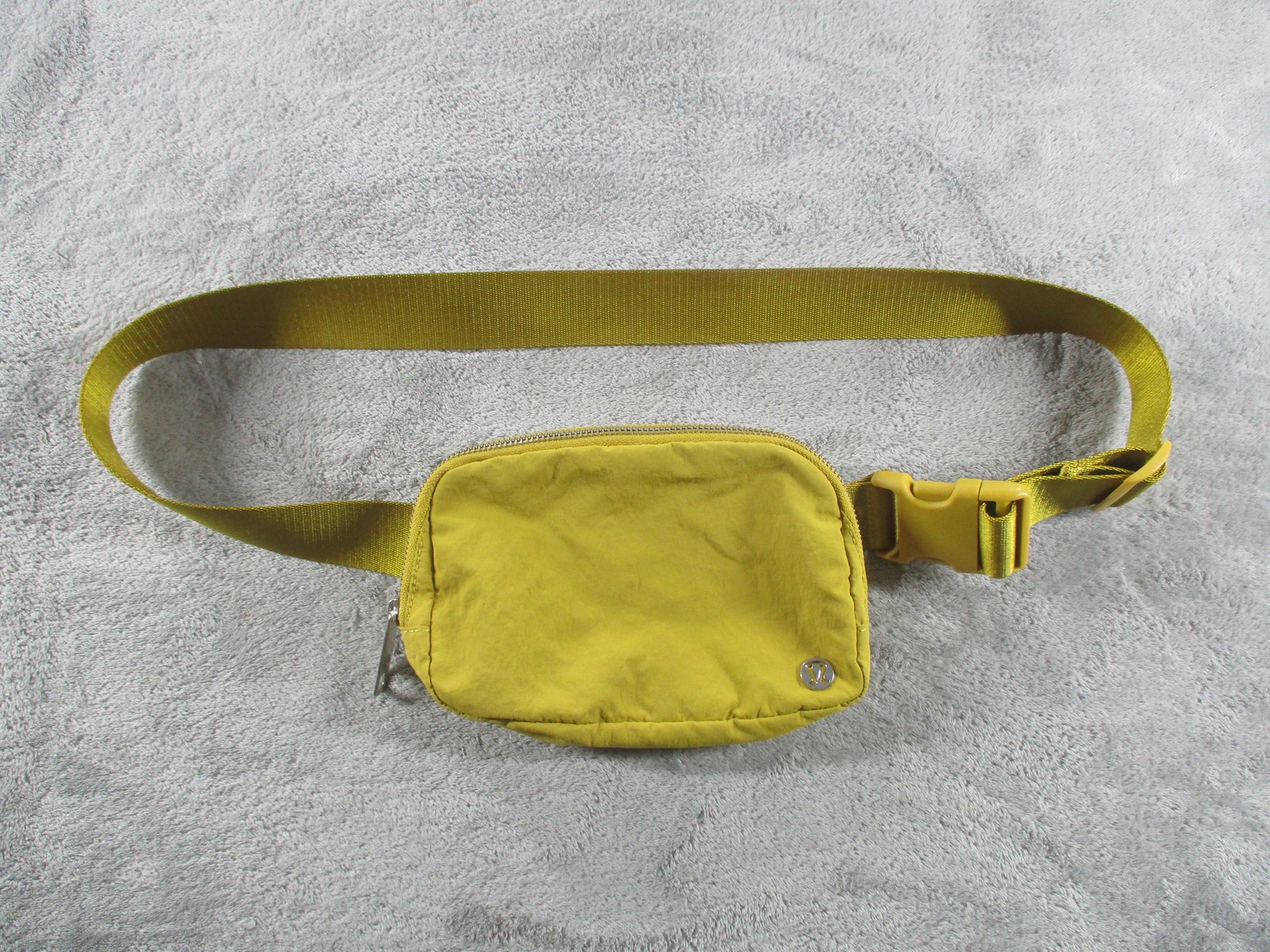 Lululemon Belt Bag Womens Small Yellow Nylon Fanny Pack Crossbody Waist Travel-image
